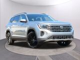 2025 Volkswagen Atlas 2.0T SE w/Technology Oshkosh WI