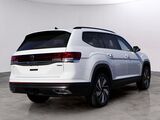 2025 Volkswagen Atlas 2.0T SE w/Technology Oshkosh WI