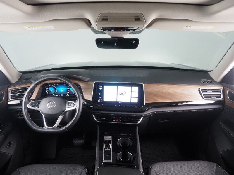 2025 Volkswagen Atlas 2.0T SE w/Technology *PANORAMA MOONROOF, ADAPTIVE CRUISE, DIGITAL COCKPIT, SAFETY ALERTS, BACKUP-CAMERA, CLIMATE SEATS, HEATED STEERING, 20 INCH WHEELS, WIRELESS CHARGING, ANDROID & APPLE