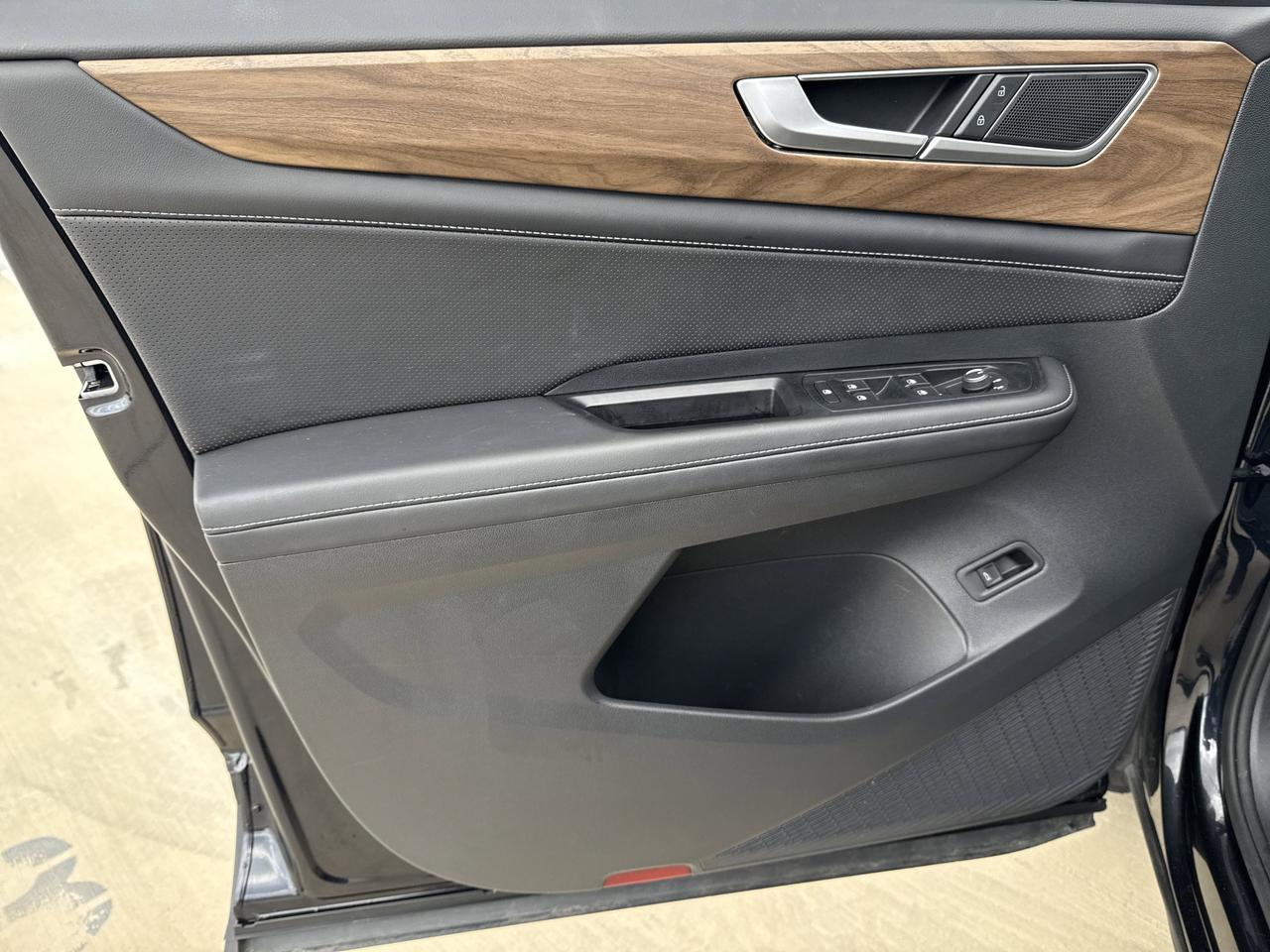 2025 Volkswagen Atlas 2.0T SE w/Technology San Antonio TX