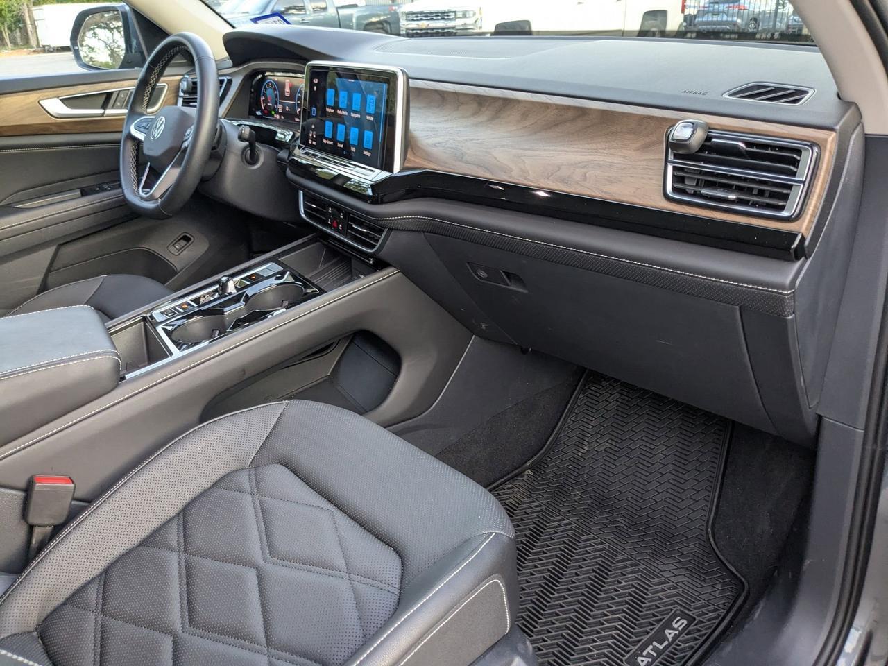 2025 Volkswagen Atlas 2.0T SE w/Technology San Antonio TX