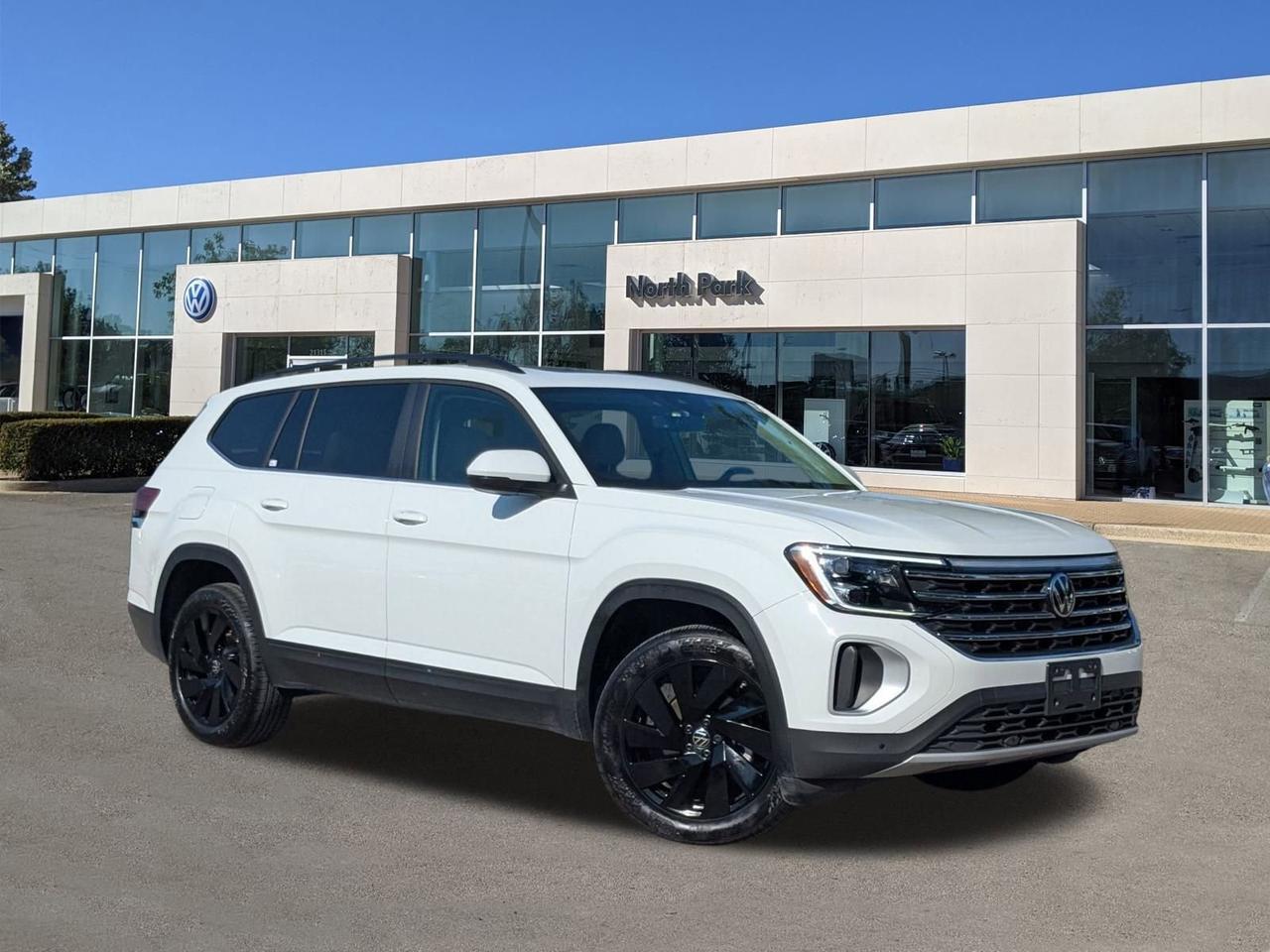 2025 Volkswagen Atlas 2.0T SE w/Technology