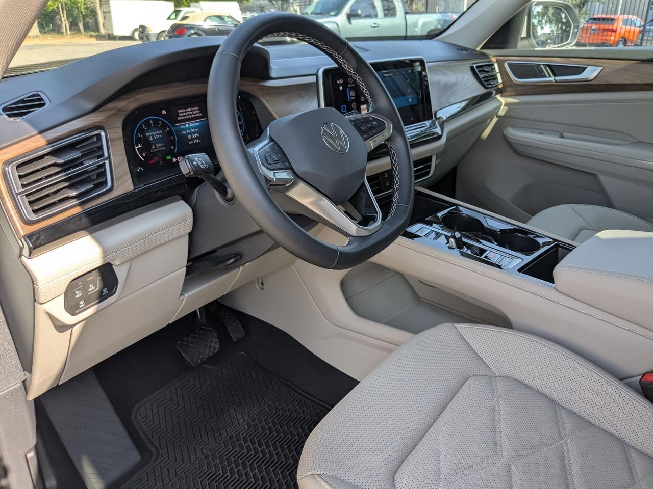 2025 Volkswagen Atlas 2.0T SE w/Technology San Antonio TX