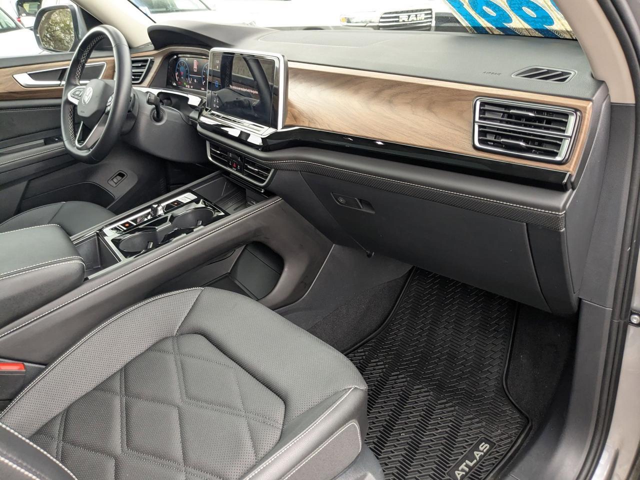 2025 Volkswagen Atlas 2.0T SE w/Technology San Antonio TX