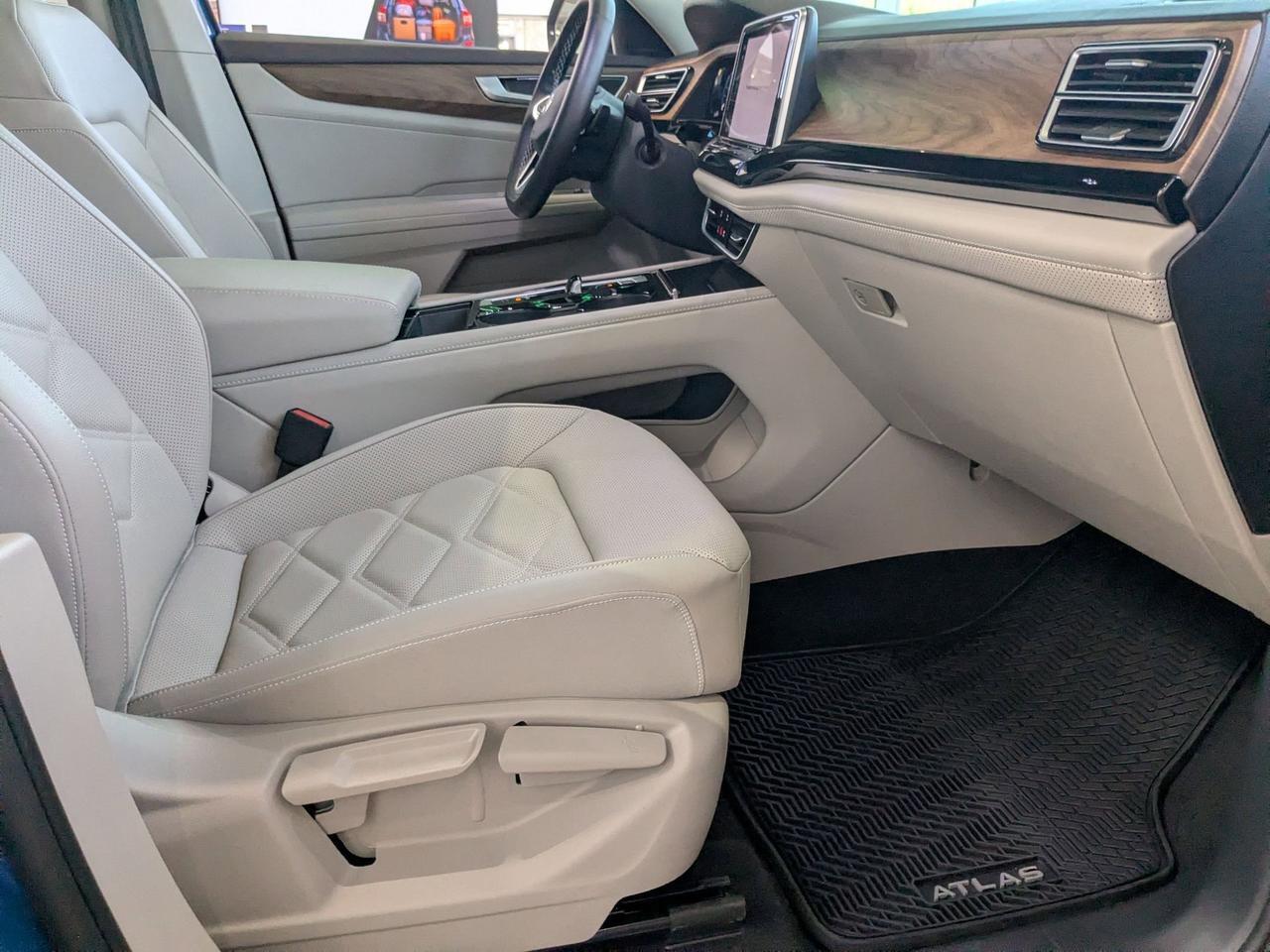 2025 Volkswagen Atlas 2.0T SE w/Technology San Antonio TX