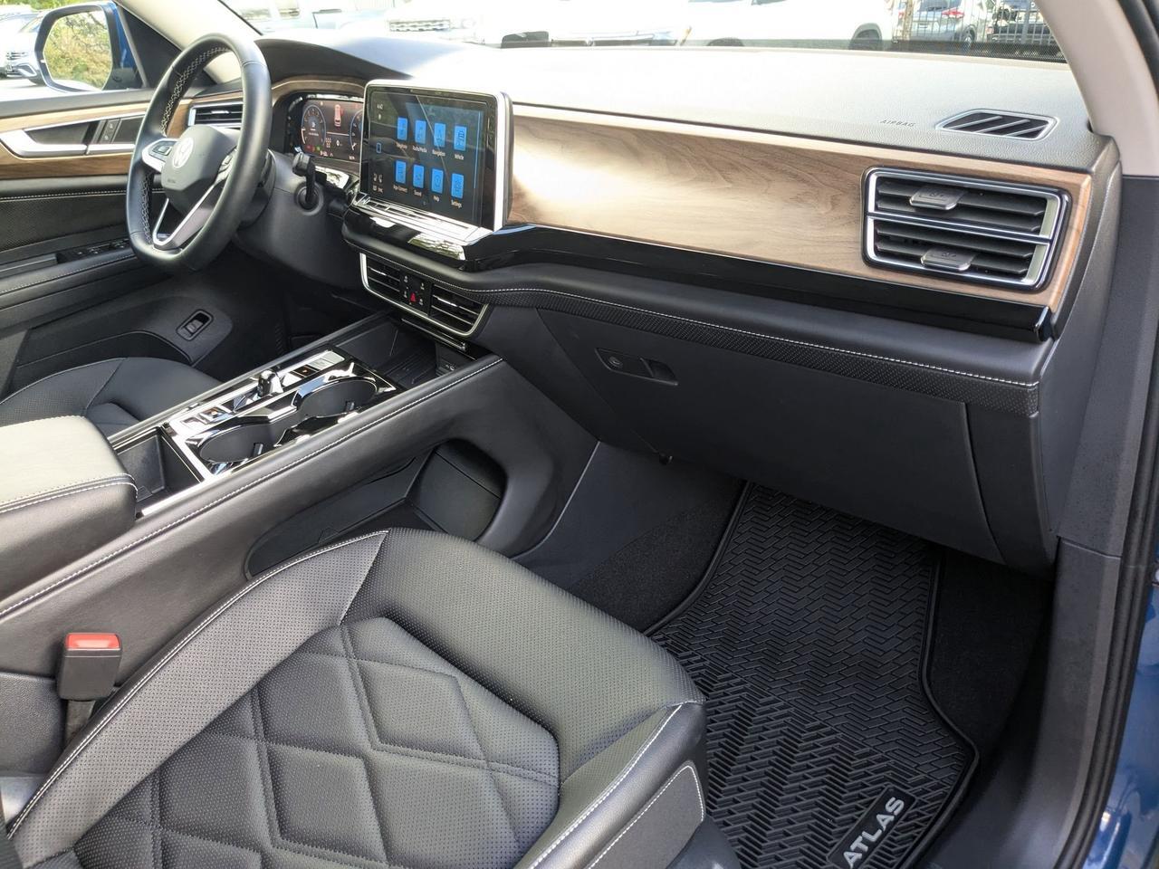 2025 Volkswagen Atlas 2.0T SE w/Technology San Antonio TX