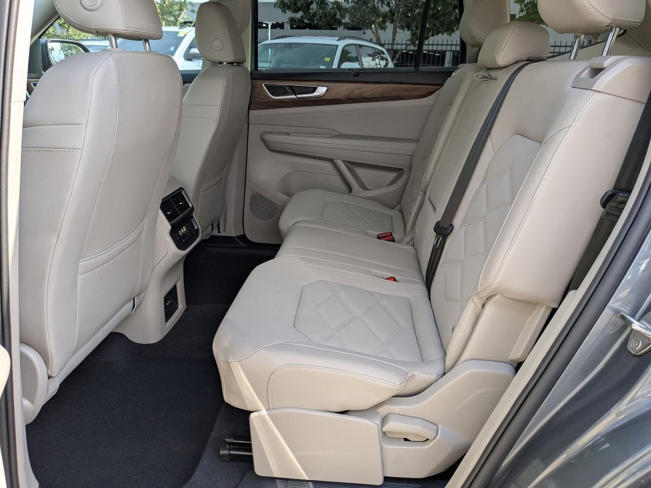 2025 Volkswagen Atlas 2.0T SE w/Technology San Antonio TX