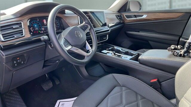 2025 Volkswagen Atlas 2.0T SE w/Technology San Juan TX