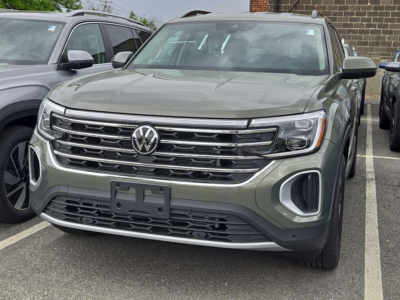 2025 Volkswagen Atlas 2.0T SE w/Technology Medford MA