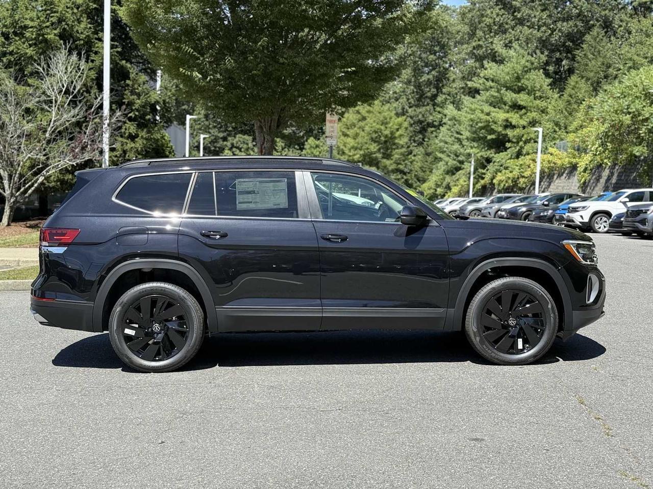 2025 Volkswagen Atlas 2.0T SE w/Technology Westborough MA