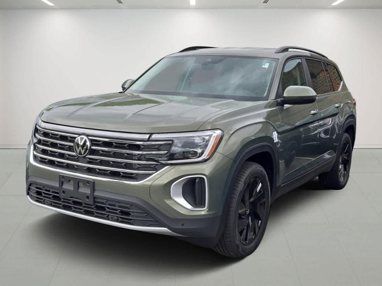 2025 Volkswagen Atlas 2.0T SE w/Technology Westborough MA