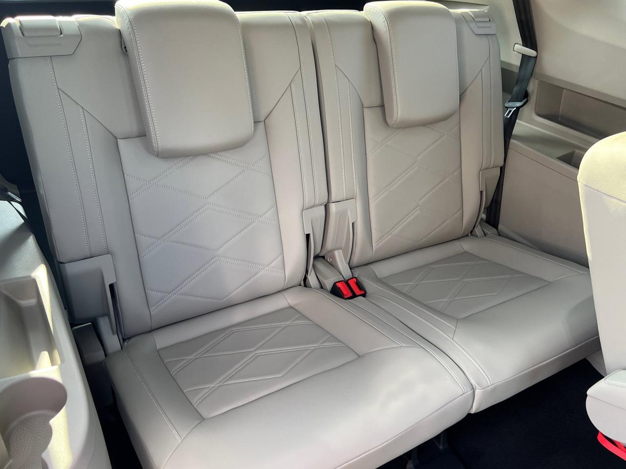 2025 Volkswagen Atlas 2.0T SE w/Technology Hagerstown MD