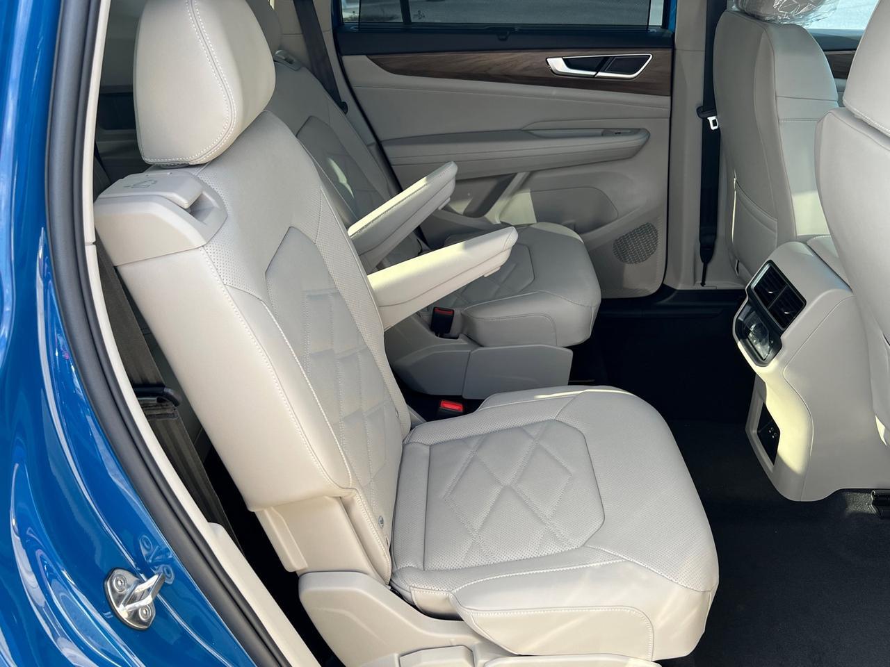 2025 Volkswagen Atlas 2.0T SE w/Technology Hagerstown MD