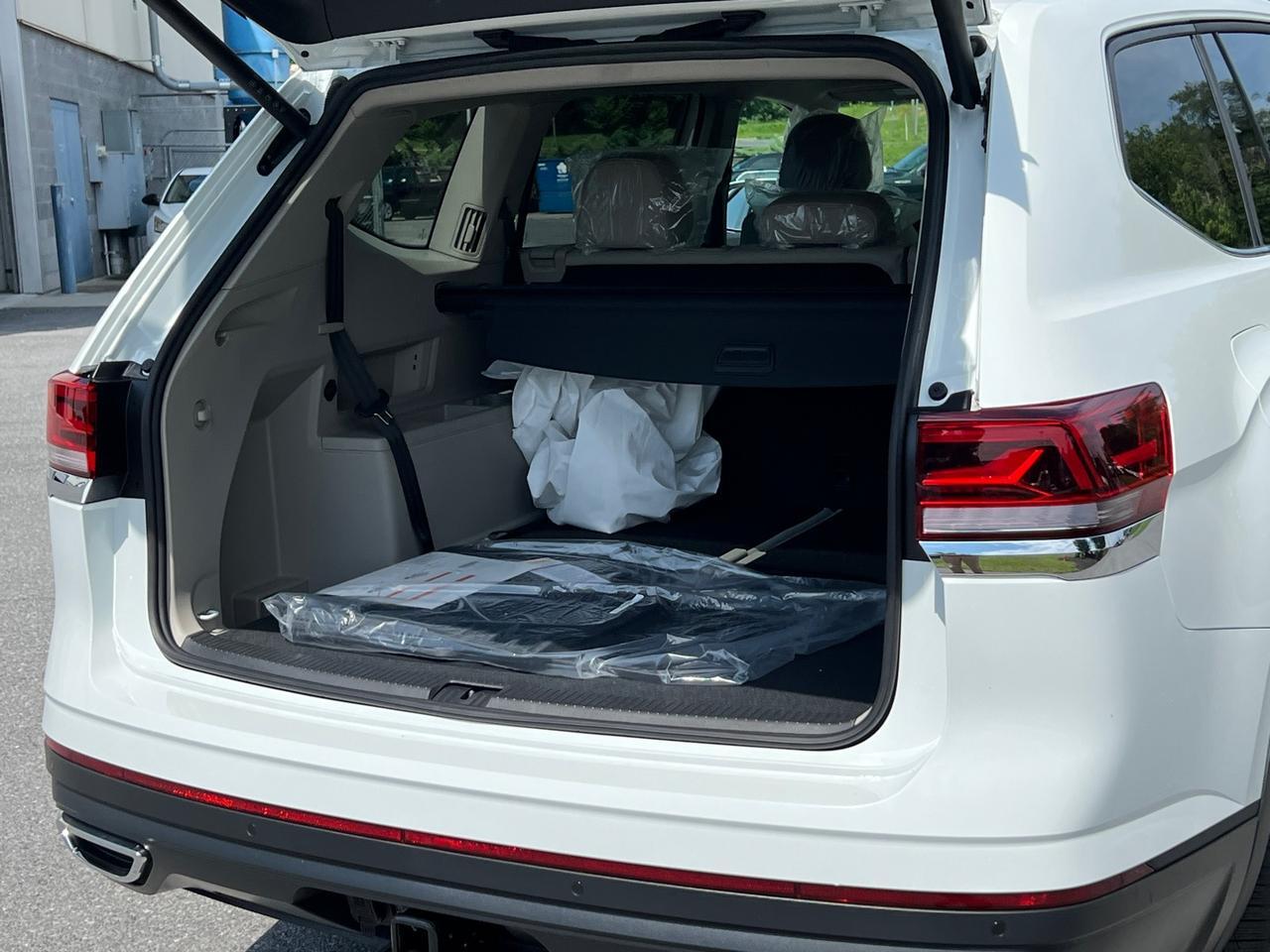 2025 Volkswagen Atlas 2.0T SE w/Technology Hagerstown MD