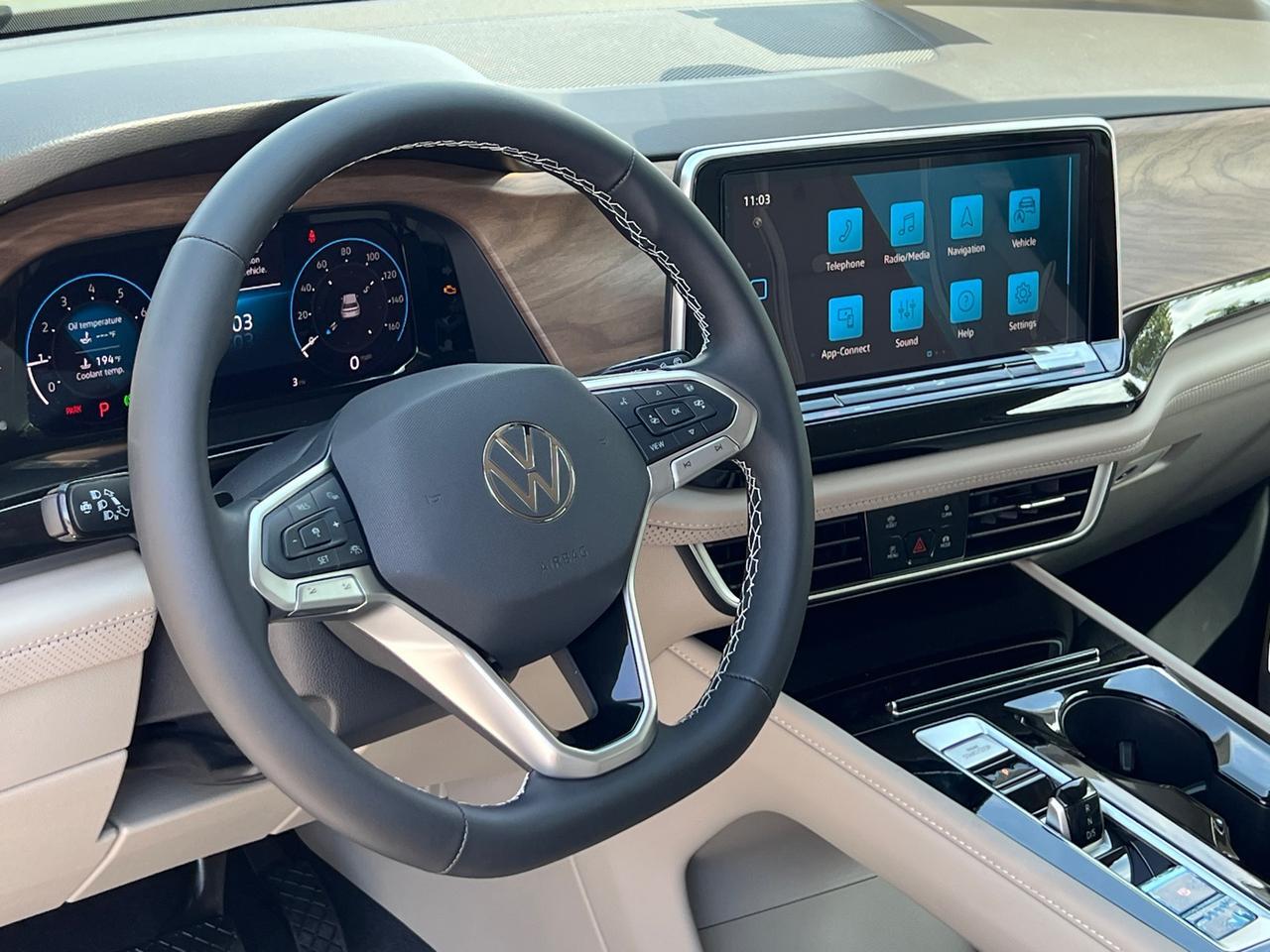 2025 Volkswagen Atlas 2.0T SE w/Technology Hagerstown MD
