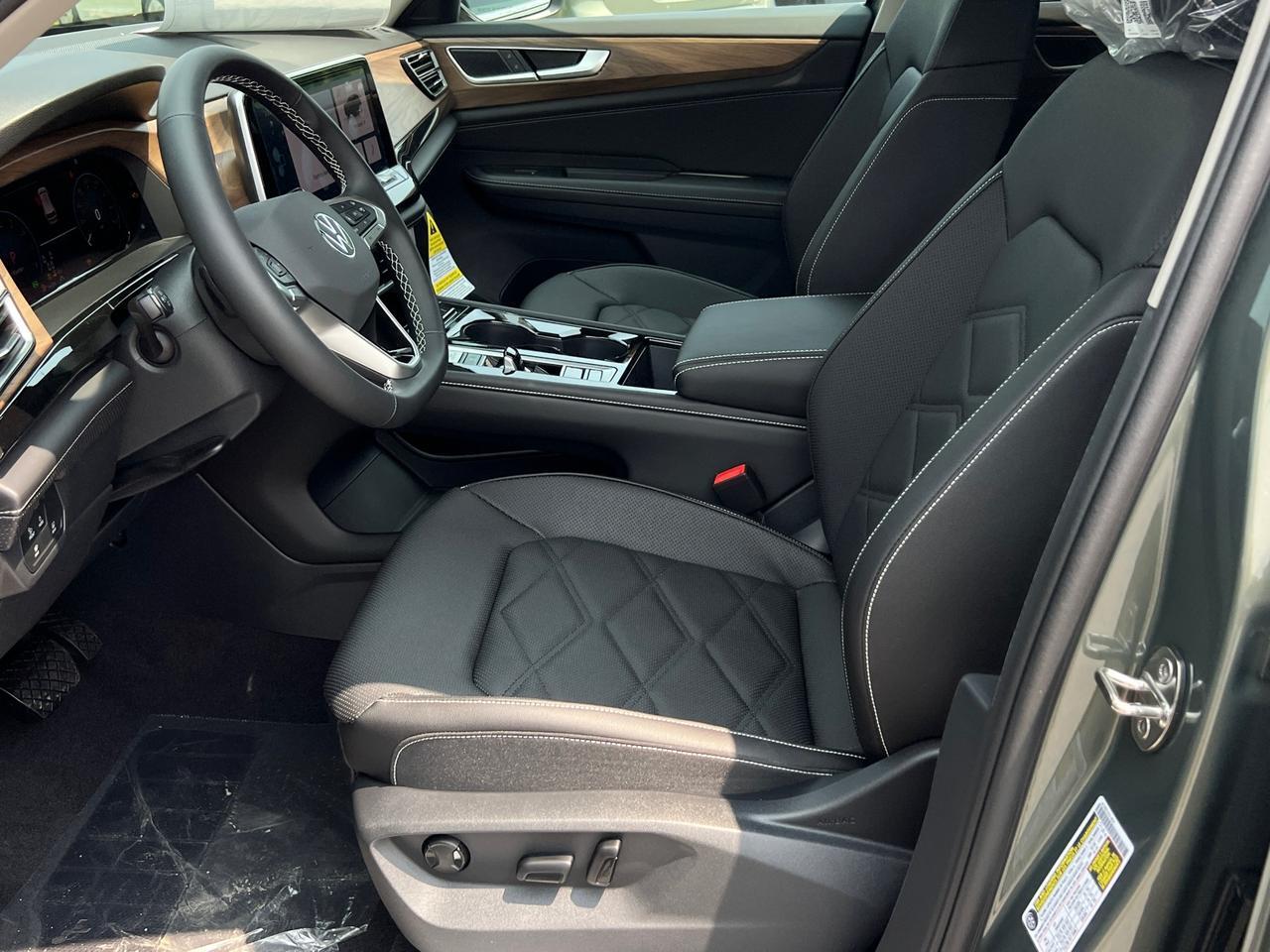 2025 Volkswagen Atlas 2.0T SE w/Technology Hagerstown MD