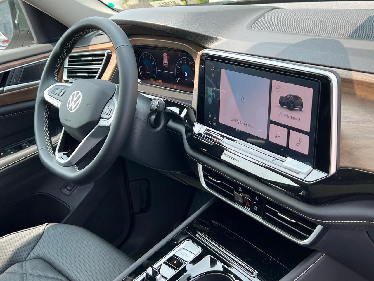 2025 Volkswagen Atlas 2.0T SE w/Technology Hagerstown MD