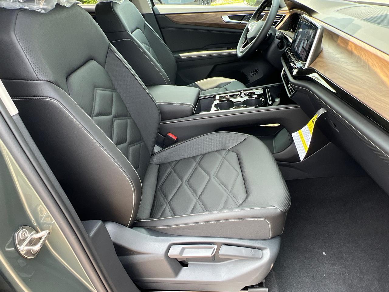 2025 Volkswagen Atlas 2.0T SE w/Technology Hagerstown MD