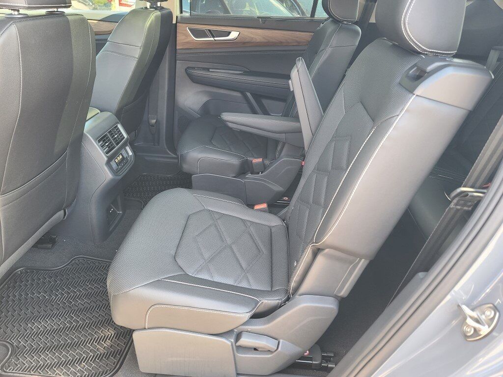 2025 Volkswagen Atlas 2.0T SE w/Technology Springfield VA