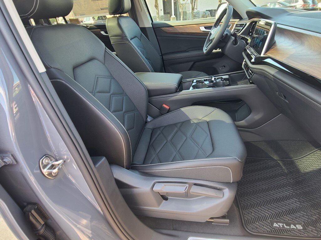 2025 Volkswagen Atlas 2.0T SE w/Technology Springfield VA