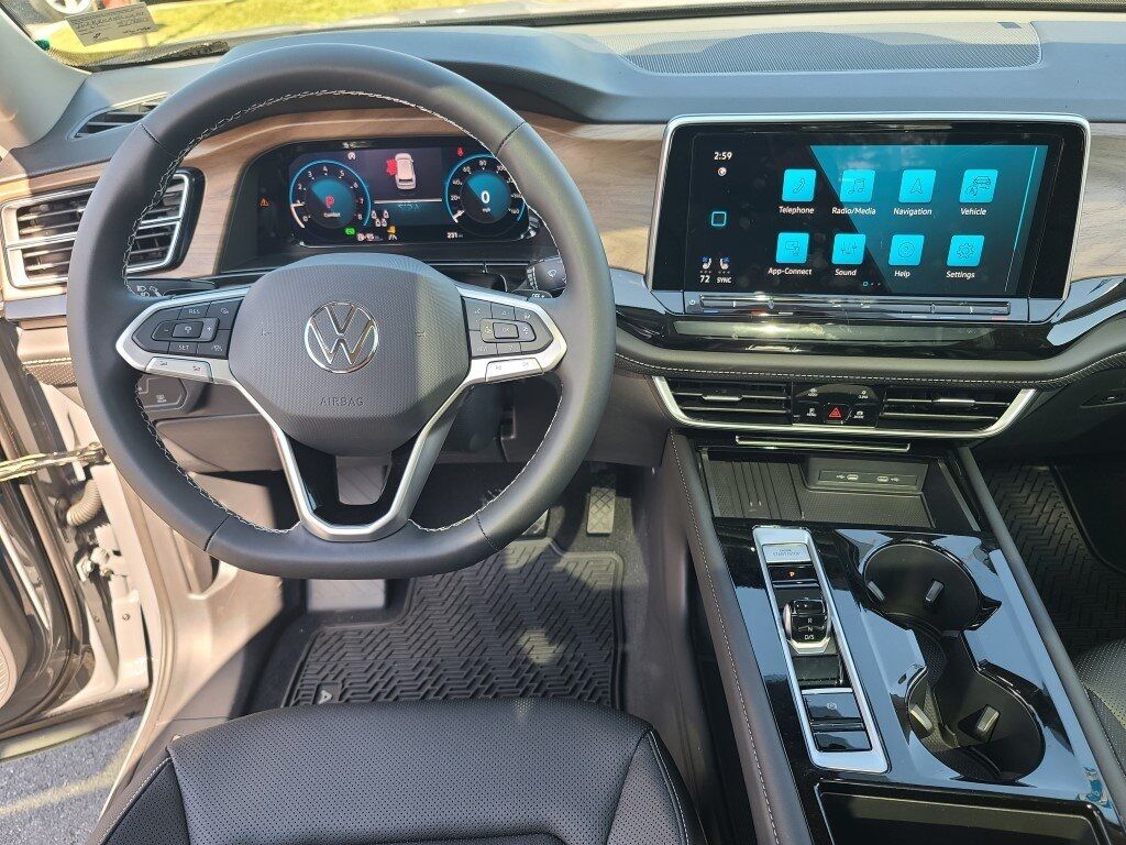 2025 Volkswagen Atlas 2.0T SE w/Technology Springfield VA