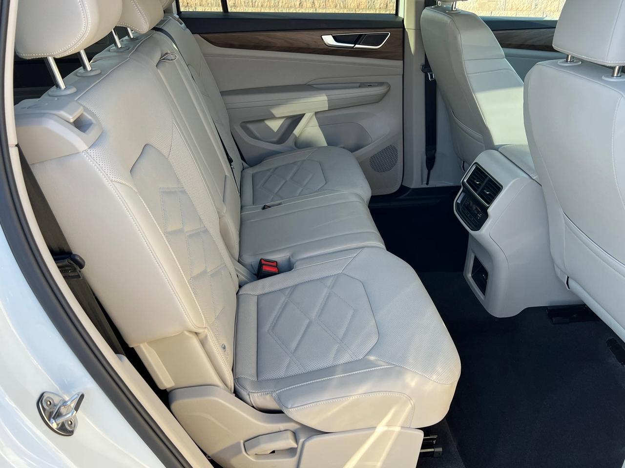 2025 Volkswagen Atlas 2.0T SE Hagerstown MD