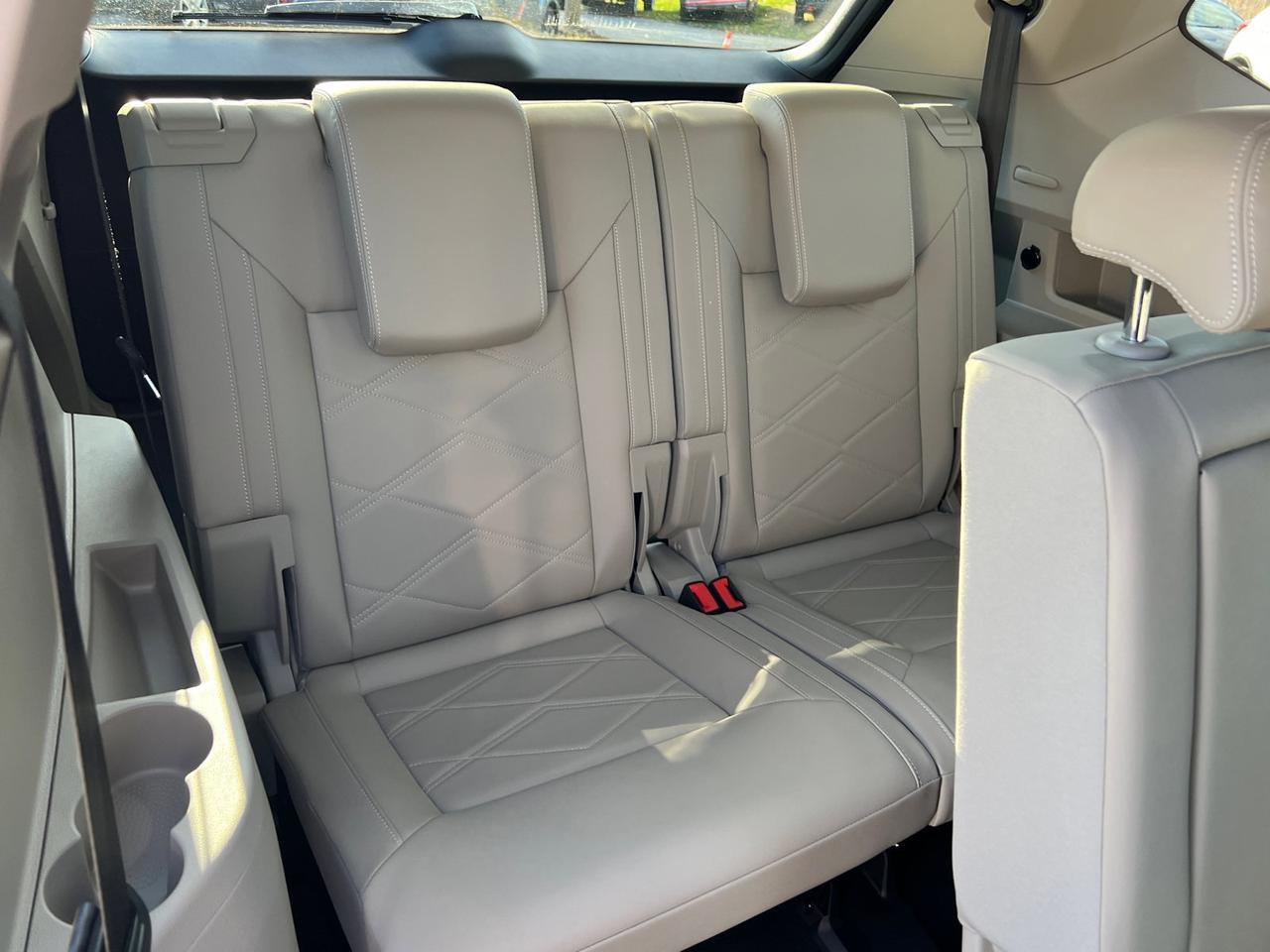 2025 Volkswagen Atlas 2.0T SE Hagerstown MD