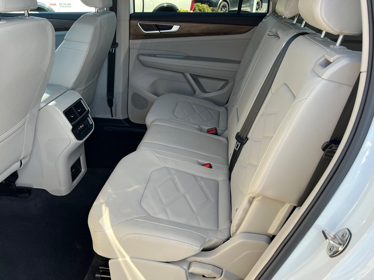 2025 Volkswagen Atlas 2.0T SE Hagerstown MD