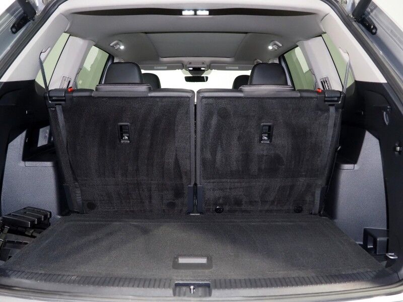 2025 Volkswagen Atlas 2.0T SEL AWD *HEADS-UP DISPLAY, NAVIGATION, ADAPTIVE CRUISE, DIGITAL COCKPIT, SAFETY ALERTS, BACKUP-CAMERA, PANORAMA MOONROOF, LEATHER, CLIMATE SEATS, HEATED STEERING, 2ND ROW CAPTAIN'S, WIRELESS CHARGING, ANDROID & APPLE Round Rock TX