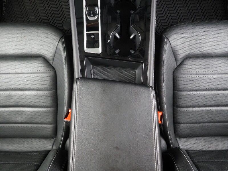 2025 Volkswagen Atlas 2.0T SEL AWD *HEADS-UP DISPLAY, NAVIGATION, ADAPTIVE CRUISE, DIGITAL COCKPIT, SAFETY ALERTS, BACKUP-CAMERA, PANORAMA MOONROOF, LEATHER, CLIMATE SEATS, HEATED STEERING, 2ND ROW CAPTAIN'S, WIRELESS CHARGING, ANDROID & APPLE Round Rock TX