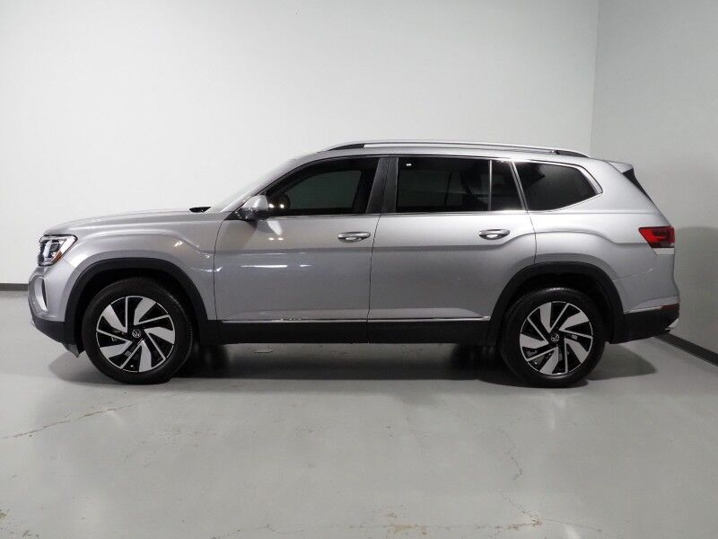 2025 Volkswagen Atlas 2.0T SEL AWD *HEADS-UP DISPLAY, NAVIGATION, ADAPTIVE CRUISE, DIGITAL COCKPIT, SAFETY ALERTS, BACKUP-CAMERA, PANORAMA MOONROOF, LEATHER, CLIMATE SEATS, HEATED STEERING, 2ND ROW CAPTAIN'S, WIRELESS CHARGING, ANDROID & APPLE Round Rock TX