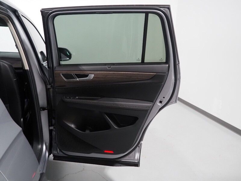 2025 Volkswagen Atlas 2.0T SEL AWD *HEADS-UP DISPLAY, NAVIGATION, ADAPTIVE CRUISE, DIGITAL COCKPIT, SAFETY ALERTS, BACKUP-CAMERA, PANORAMA MOONROOF, LEATHER, CLIMATE SEATS, HEATED STEERING, 2ND ROW CAPTAIN'S, WIRELESS CHARGING, ANDROID & APPLE Round Rock TX