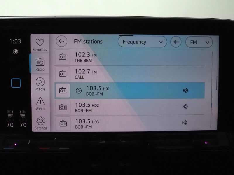 2025 Volkswagen Atlas 2.0T SEL AWD *HEADS-UP DISPLAY, NAVIGATION, ADAPTIVE CRUISE, DIGITAL COCKPIT, SAFETY ALERTS, BACKUP-CAMERA, PANORAMA MOONROOF, LEATHER, CLIMATE SEATS, HEATED STEERING, 2ND ROW CAPTAIN'S, WIRELESS CHARGING, ANDROID & APPLE Round Rock TX