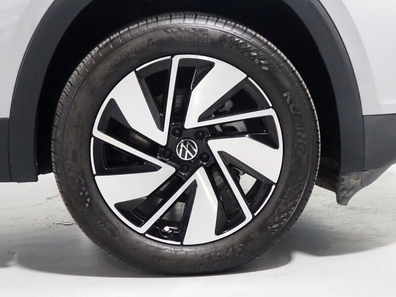 2025 Volkswagen Atlas 2.0T SEL AWD *HEADS-UP DISPLAY, NAVIGATION, ADAPTIVE CRUISE, DIGITAL COCKPIT, SAFETY ALERTS, BACKUP-CAMERA, PANORAMA MOONROOF, LEATHER, CLIMATE SEATS, HEATED STEERING, 2ND ROW CAPTAIN'S, WIRELESS CHARGING, ANDROID & APPLE Round Rock TX