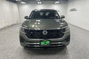 2025 Volkswagen Atlas 2.0T SEL Premium R-Line Oshkosh WI