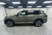 2025 Volkswagen Atlas 2.0T SEL Premium R-Line Oshkosh WI