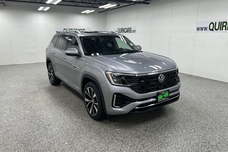2025 Volkswagen Atlas 2.0T SEL Premium R-Line Oshkosh WI