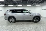 2025 Volkswagen Atlas 2.0T SEL Premium R-Line Oshkosh WI