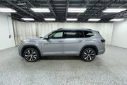 2025 Volkswagen Atlas 2.0T SEL Premium R-Line Oshkosh WI