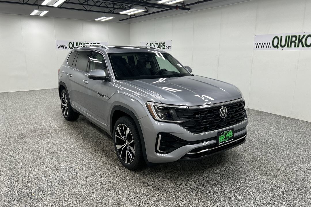 2025 Volkswagen Atlas 2.0T SEL Premium R-Line Oshkosh WI