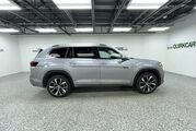 2025 Volkswagen Atlas 2.0T SEL Premium R-Line Oshkosh WI