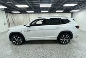 2025 Volkswagen Atlas 2.0T SEL Premium R-Line Oshkosh WI