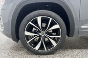 2025 Volkswagen Atlas 2.0T SEL Premium R-Line Oshkosh WI