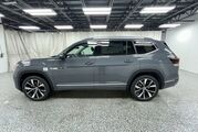 2025 Volkswagen Atlas 2.0T SEL Premium R-Line Oshkosh WI