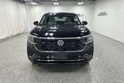2025 Volkswagen Atlas 2.0T SEL Premium R-Line Oshkosh WI