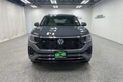 2025 Volkswagen Atlas 2.0T SEL Premium R-Line Oshkosh WI