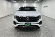 2025 Volkswagen Atlas 2.0T SEL Premium R-Line Oshkosh WI