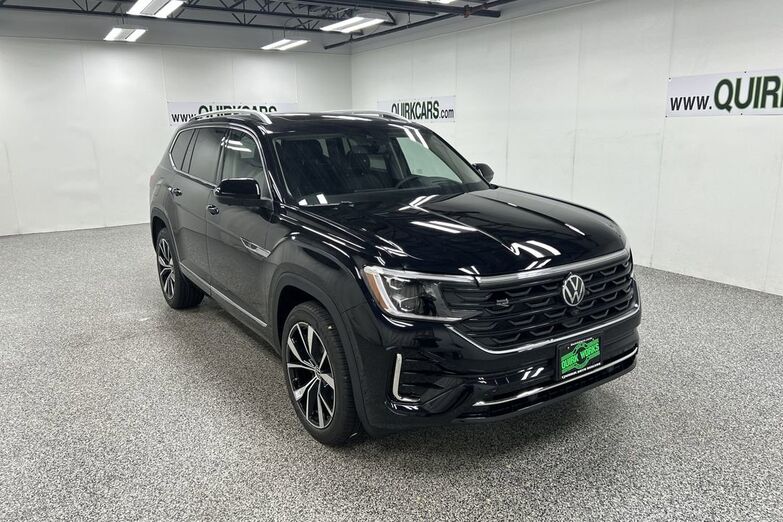 2025 Volkswagen Atlas 2.0T SEL Premium R-Line Oshkosh WI