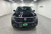 2025 Volkswagen Atlas 2.0T SEL Premium R-Line Oshkosh WI