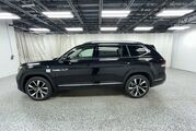 2025 Volkswagen Atlas 2.0T SEL Premium R-Line Oshkosh WI